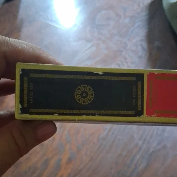 Vintage Gucci Playing Cards With Green Box with Gold Details - Picture 6 of 7